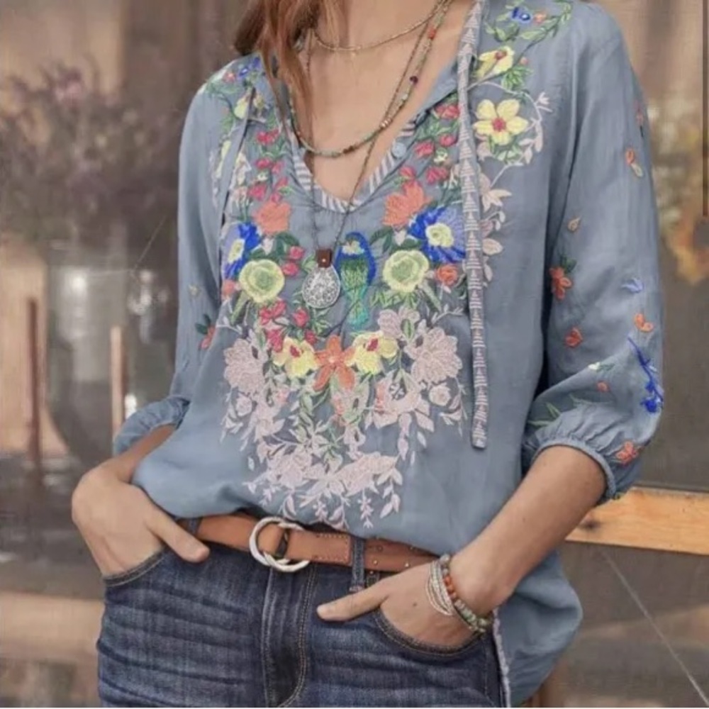 Johnny Was Taifa Floral  Embroidered Top